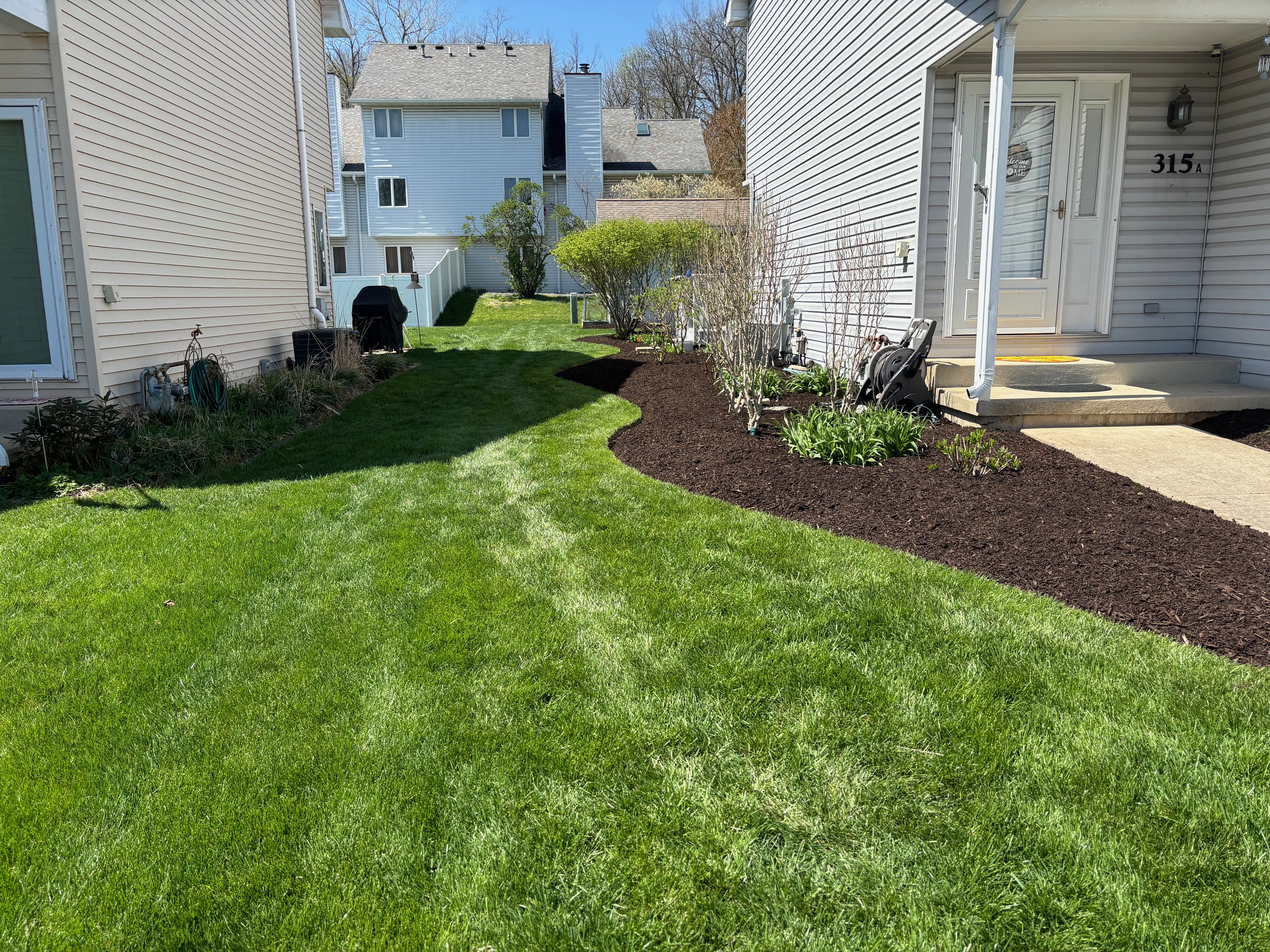 Edging with Mulch